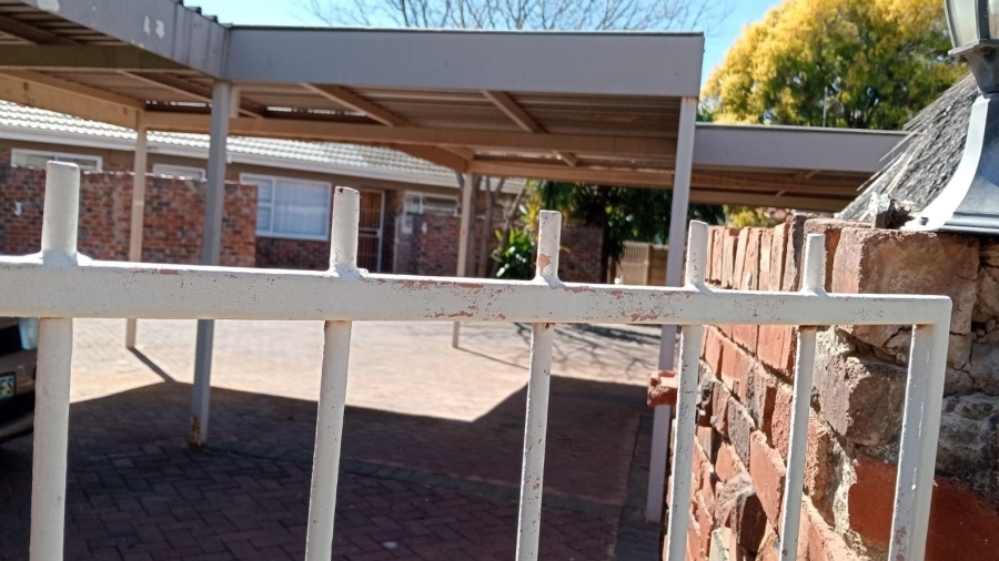 2 Bedroom Property for Sale in Pellissier Free State